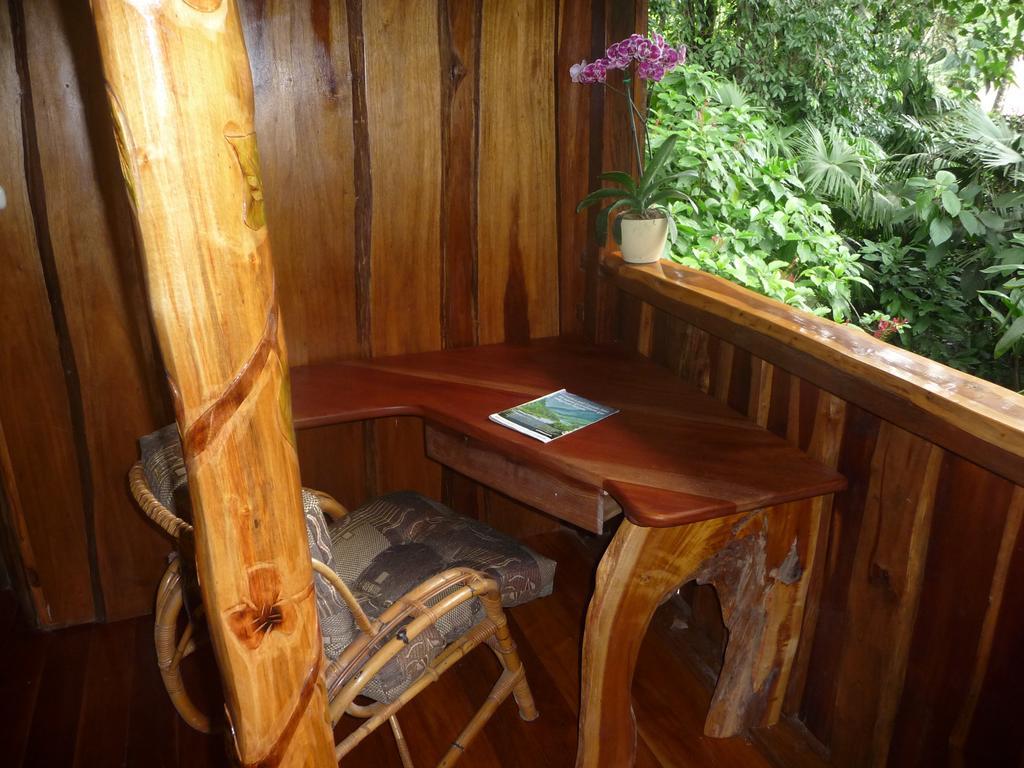 Topos Tree House Cahuita Εξωτερικό φωτογραφία