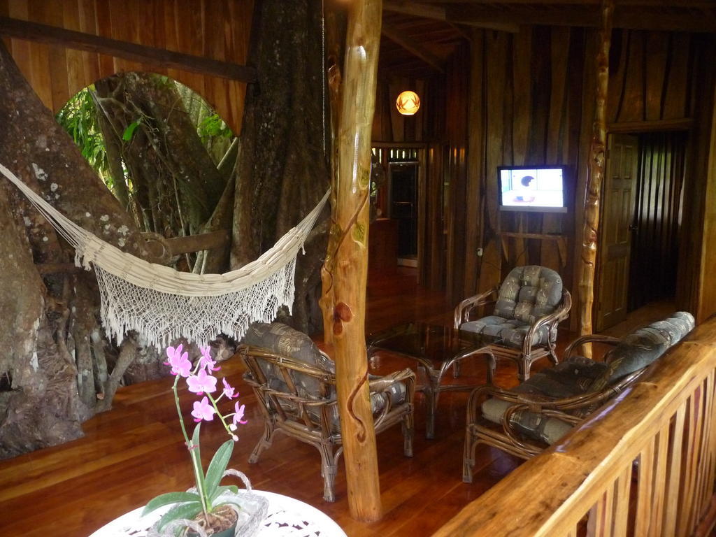 Topos Tree House Cahuita Εξωτερικό φωτογραφία